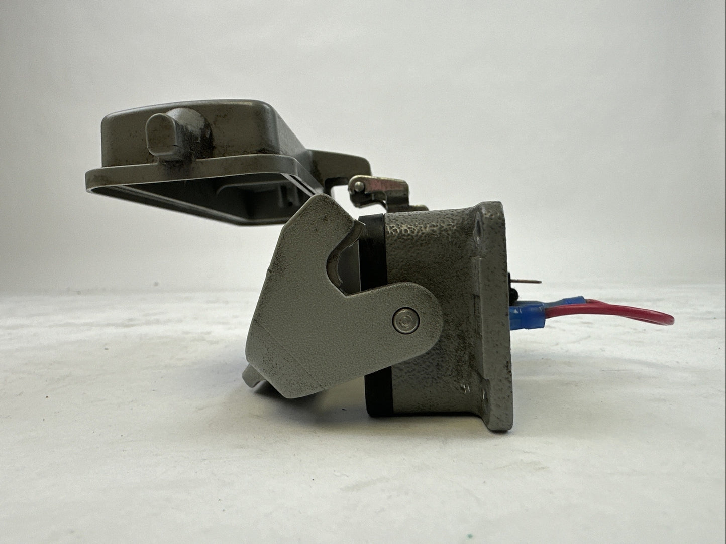GRACE ENGINEERED P-B9-H3R3 A-B DH+ INTERFACE 120VAC 3A