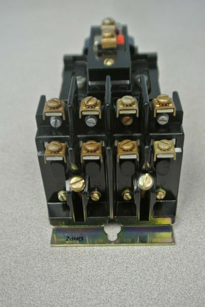 ALLEN-BRADLEY 700-BR400A1 / TYPE BR AC CONTROL RELAY / 4 NO / 120V / NEW SURPLUS