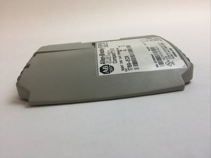 ALLEN BRADLEY 1769-ECR I/O RIGHT END CAP/TERMINATOR SER A REV 2 24VDC