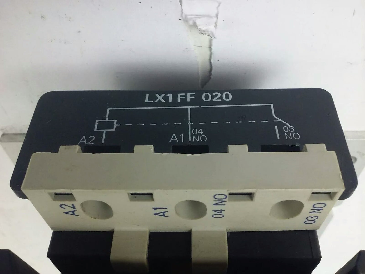 TELEMECANIQUE LC1F115 CONTACTOR, 3PH, 600V, 175A, 100HP, W/ LX1FF020 20/24V COIL