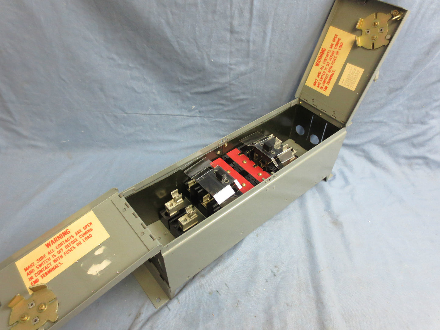 WESTINGHOUSE FDPT3211 FUSIBLE PANELBOARD SWITCH 240VAC 30A