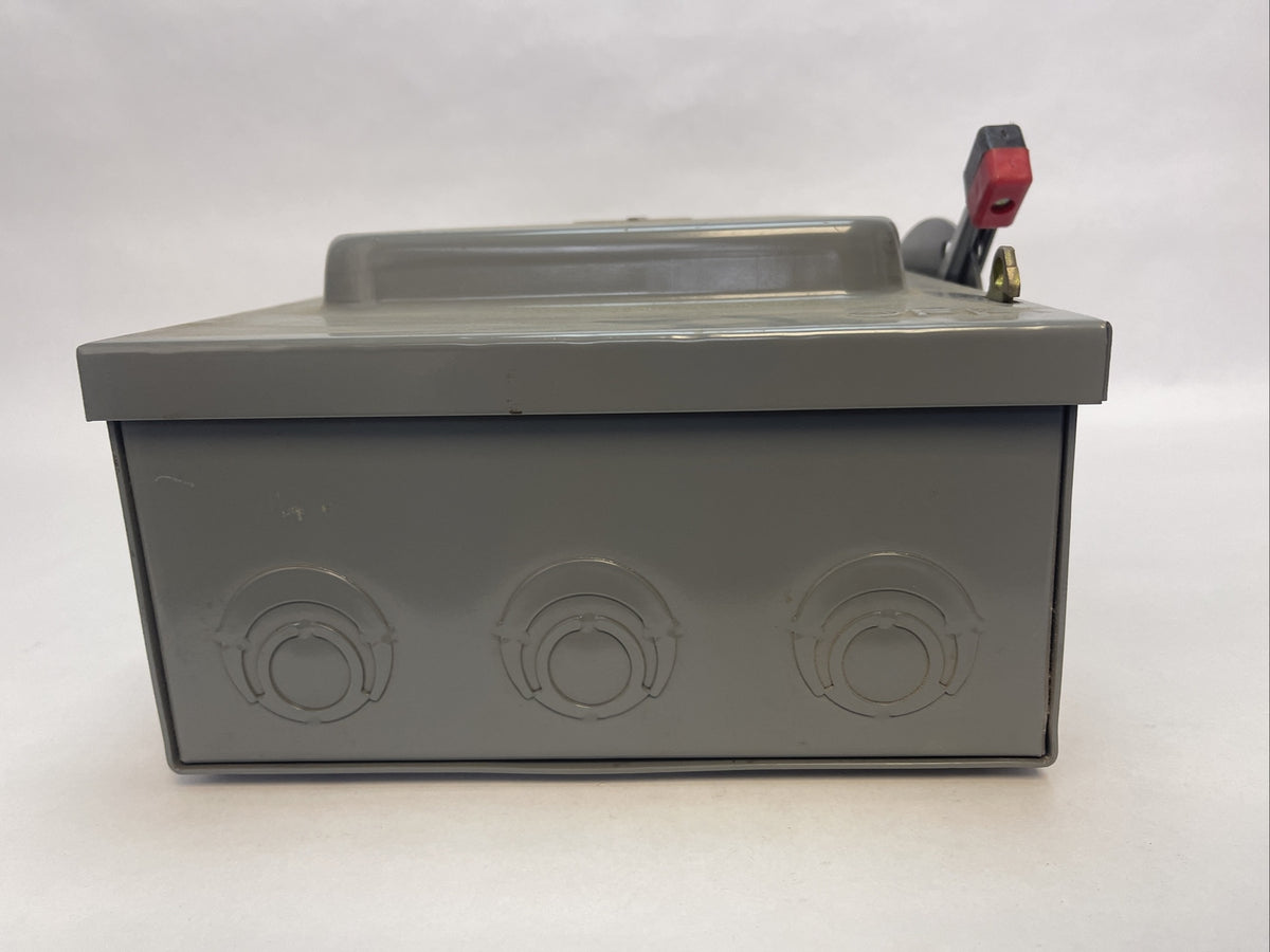 SQUARE D H-421-2 FUSIBLE SAFETY SWITCH SERIES E1 240VAC 30AMP 10HP 4POLE