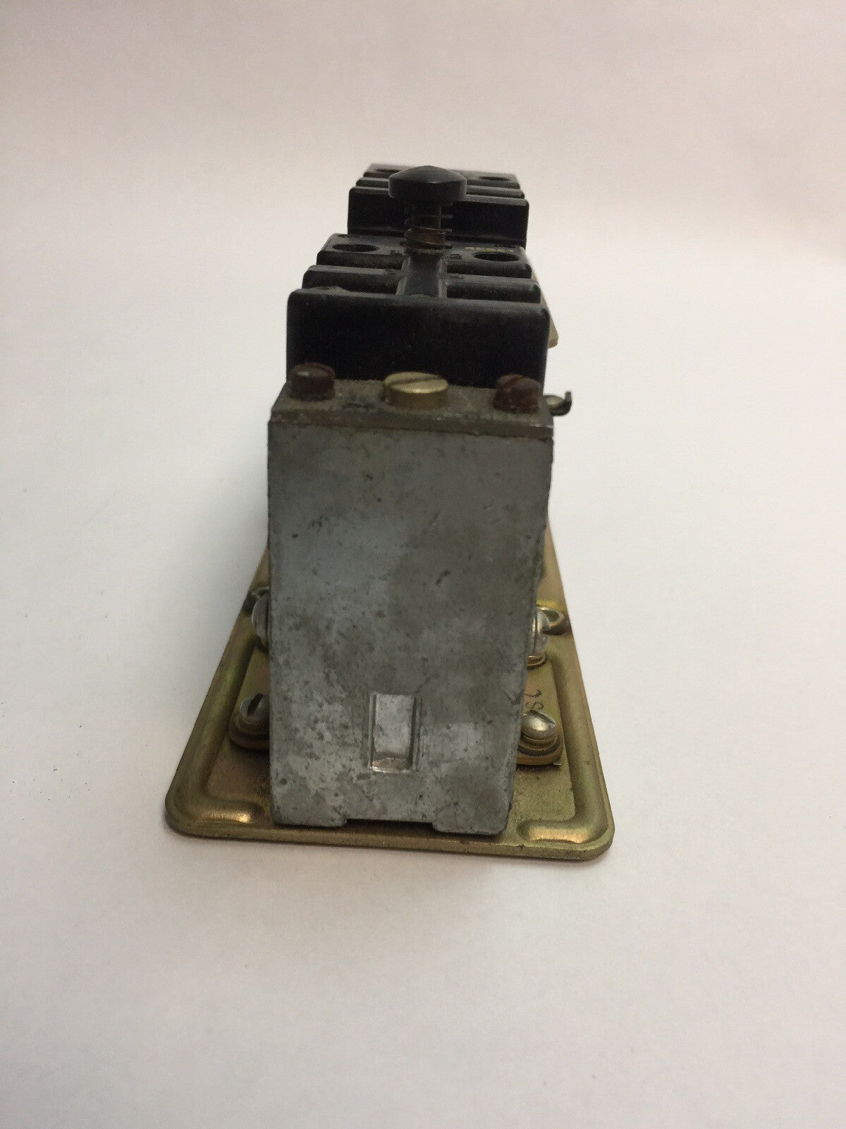 ALLEN BRADLEY 849AMX PNEUMATIC TIMING RELAY 600VAC 10A PILOT DUTY COIL 480V 60CY