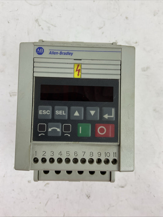 ALLEN BRADLEY 160-BA06NSF1P1 VARIABLE SPEED DRIVE 380-460V SER C FRN 7.06 3HP