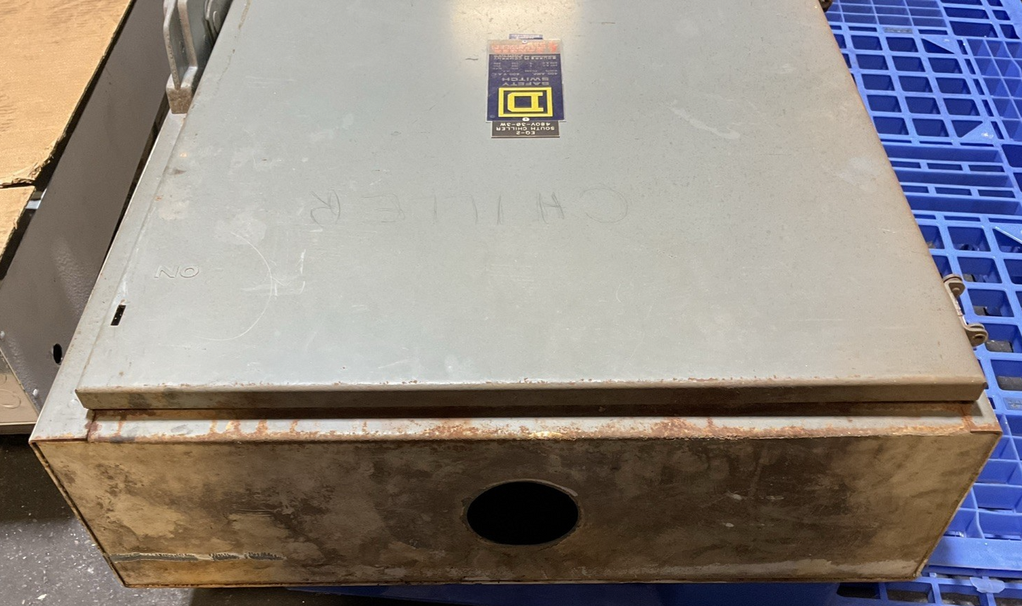 SQUARE D H365 FUSIBLE SAFETY SWITCH TYPE 1 SERIES E1 400A 600VAC 3PH MAX 350HP