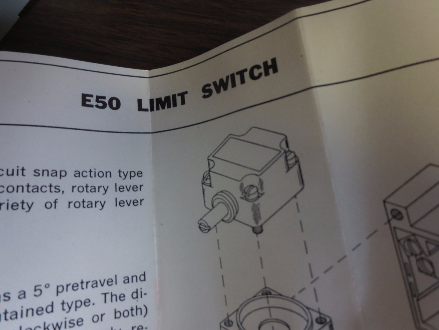 CUTLER-HAMMER E50SB LIMIT SWITCH BODY - 2 N.O., 2 N.C. 600VAC - NEW SURPLUS