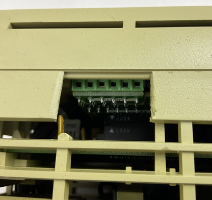 YASKAWA CIMR-P7U45P5 AC DRIVE OUTPUT 3PH 0-480V 12.5A 9.5kVA INPUT 3PH 380-480V