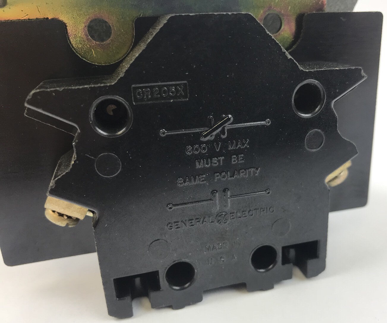 GE CR205X300A AUX CONTACT KIT 1 NO FOR CR205-208 DEVICES NEMA SIZE 3