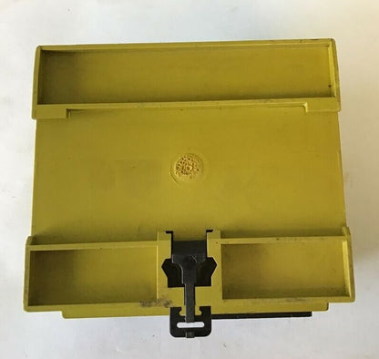 PILZ PZE9 110VAC/8S1O SAFTEY RELAY 110VAC 10,5VA 50-60HZ