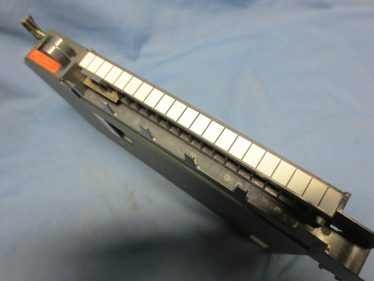ALLEN-BRADLEY 1771-OAD OUTPUT MODULE - 12 to 120V AC