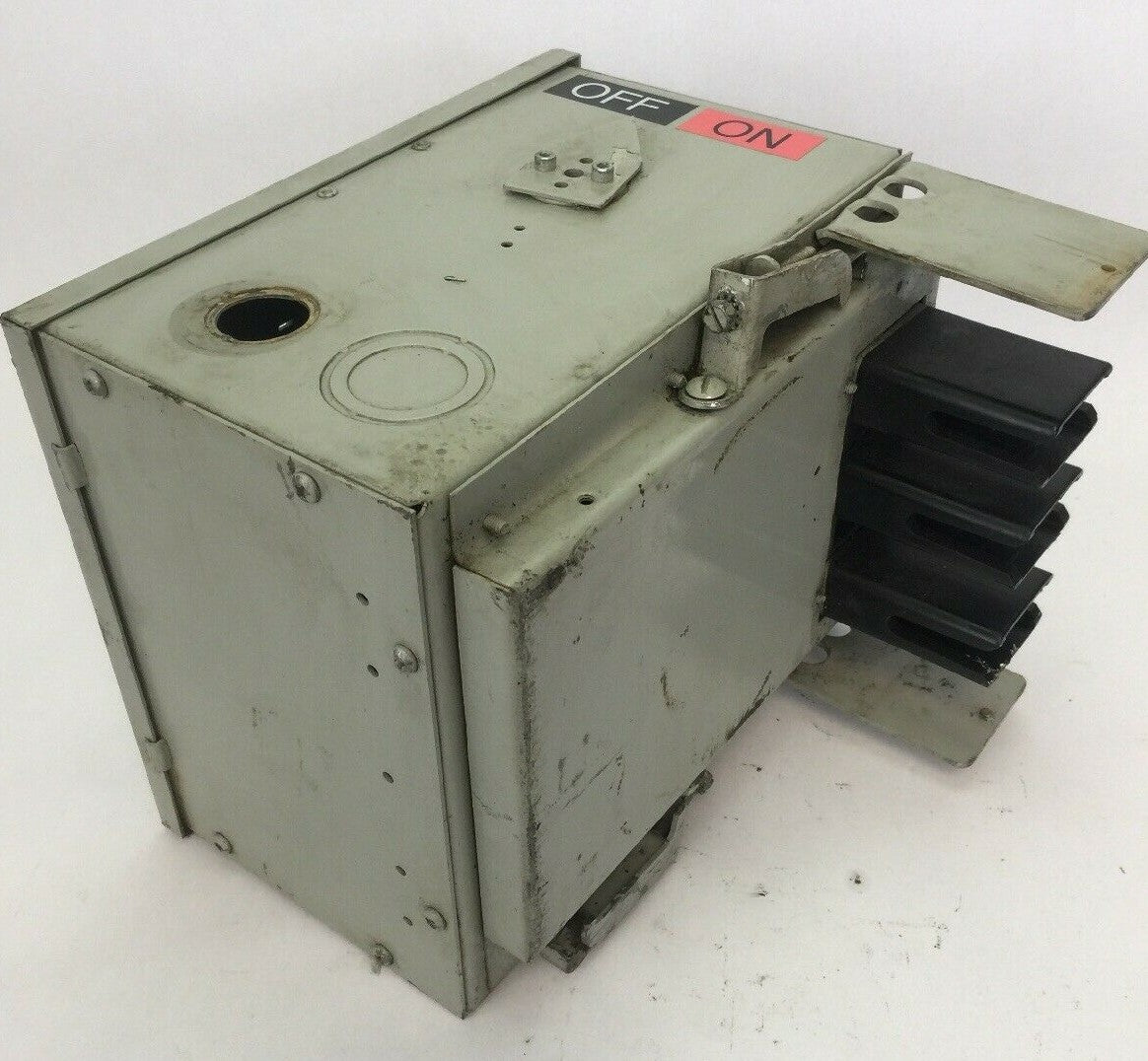 GE FVK361W FLEX-A-PLUG PLUG IN DEVICE BUS PLUG 600VAC 30AMP 20HP 3 PHASE 3 POLE