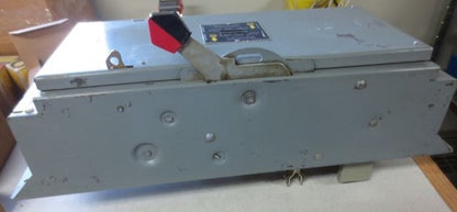 SQUARE D QMB-324 FUSIBLE QMB SWITCH - 200A, 240V, 3-POLE