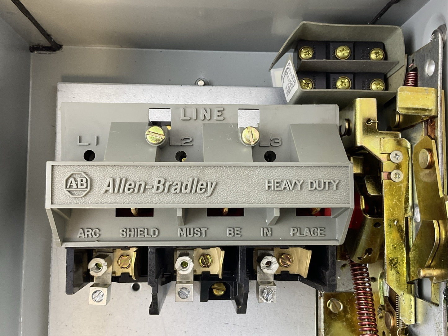 ALLEN BRADLEY 1494H-BF3N 600VAC 3PH 30HP 250VDC 5HP NON FUSIBLE DISCONNECT