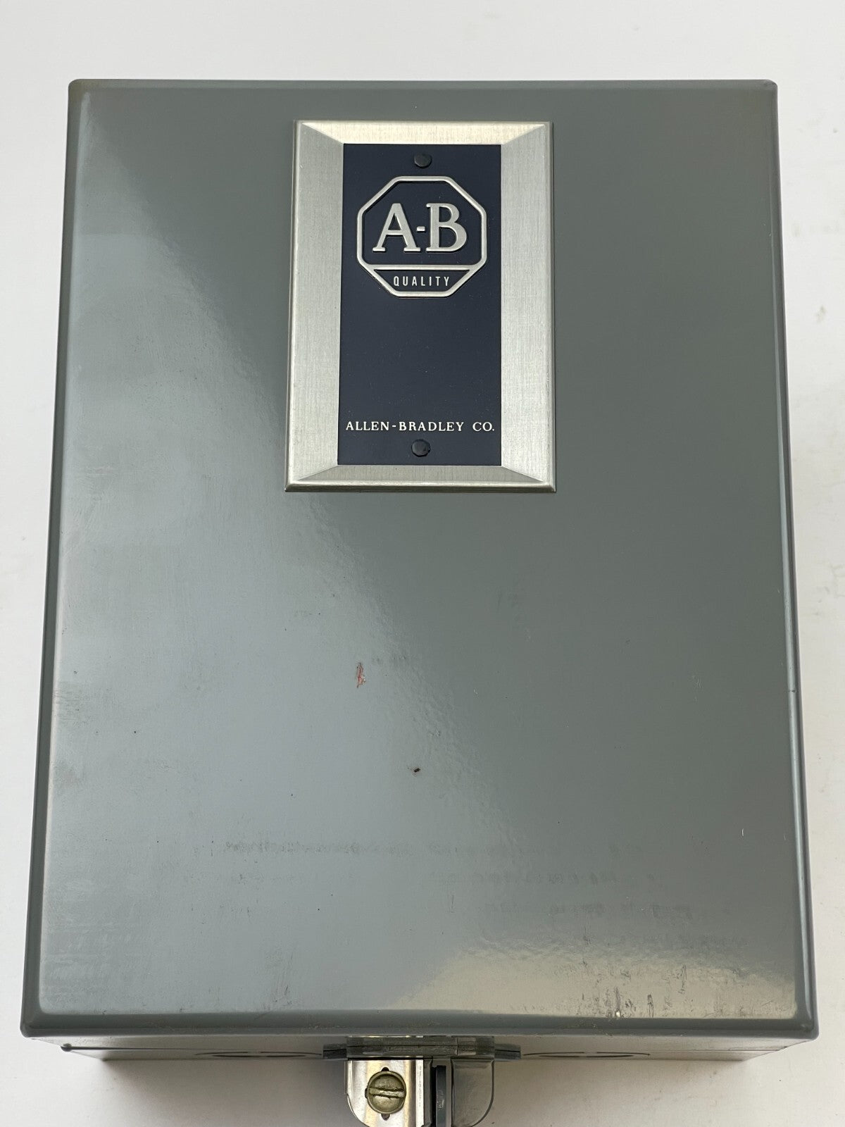 ALLEN BRADLEY 702AAD93 - SERIES K - AC LIGHTING CONTACTOR