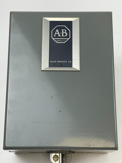 ALLEN BRADLEY 702AAD93 - SERIES K - AC LIGHTING CONTACTOR