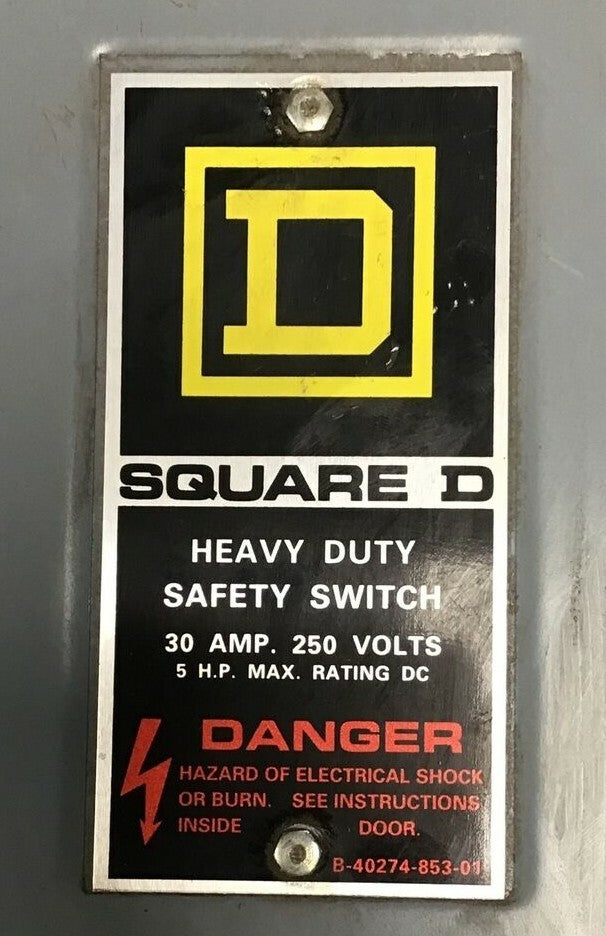 SQUARE D H221A SER.E1 SAFETY SWITCH 30A 240VAC 250VDC  FUSIBLE TYPE 12K