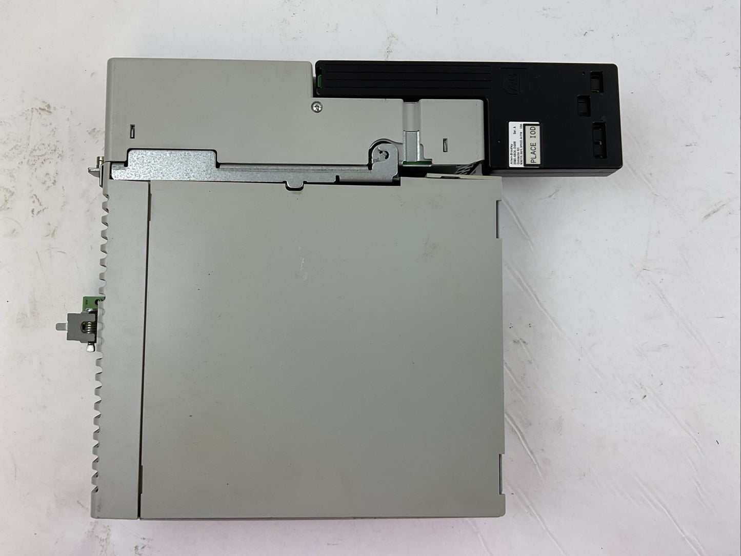 ALLEN BRADLEY 2094-BMP5-M AXIS POWER MODULE 2094-SE02F-M00-S0 SAFE OFF CONTROL