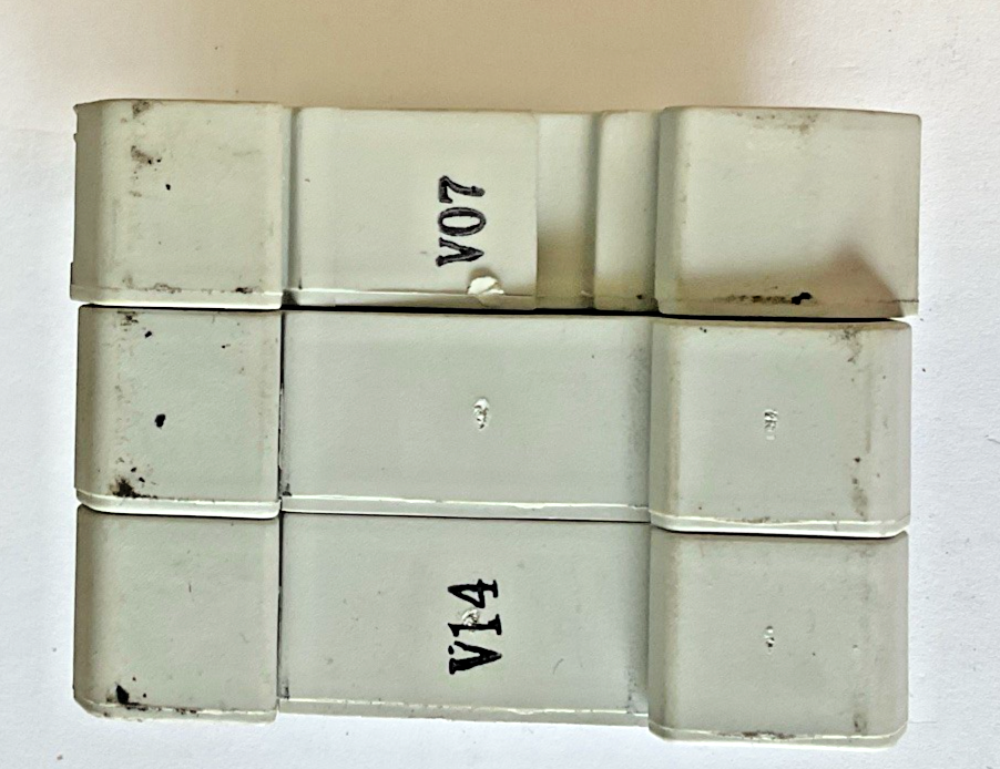 BUSSMANN CHM FUSE CLIPS MIDGET 10X38 690V 32A 3W****LOTOF3****