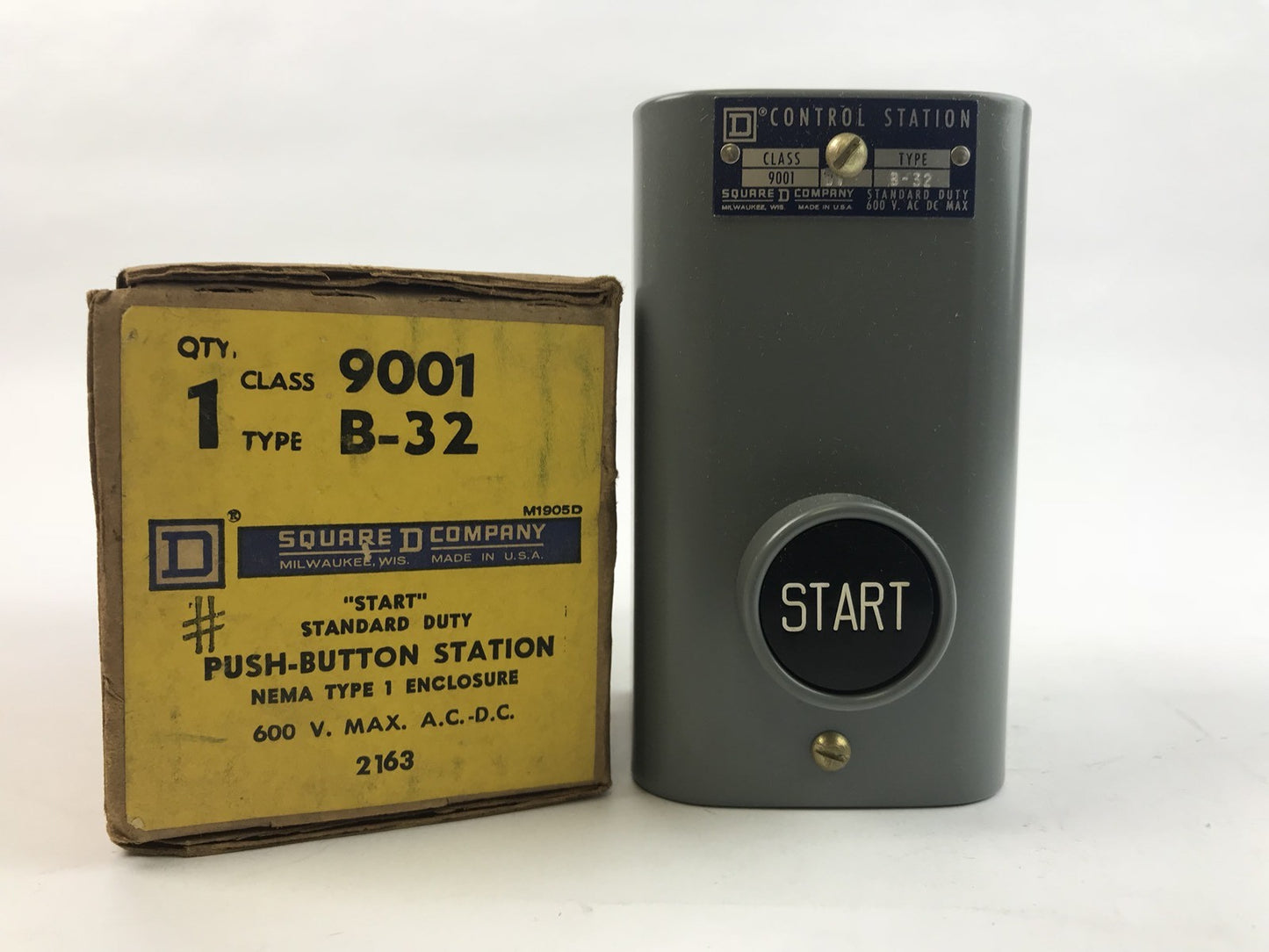 Square D New In Original Box 9001 B-32 Start Push Button Station 600 V Max AC-DC