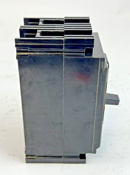 CHALLENGER / FPE - NE224020 - MOLDED CIRCUIT BREAKER - 2 POLE, 240 VAC, 20 A-NEW