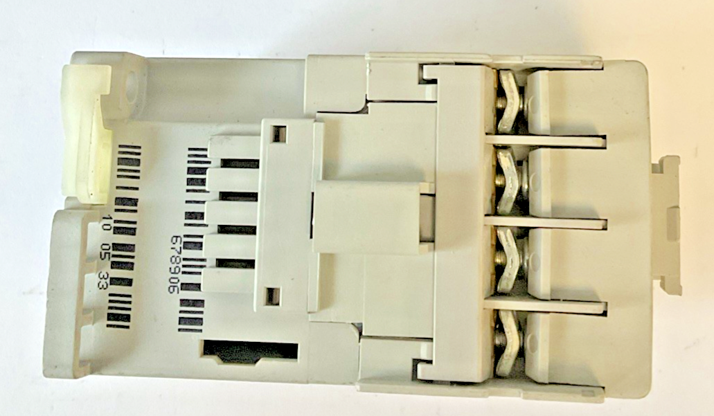 ALLEN BRADLEY 300-AO*930 CONTACTOR SER.C 600VAC SIZE 0