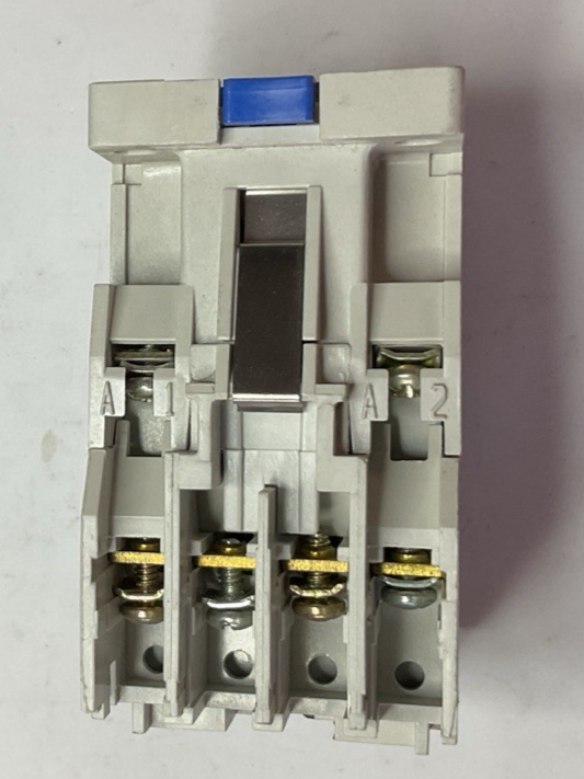 EATON CE15CNS3AB CONTACTOR SER.B1 12A 50/60HZ 10HP@575V SIZE C