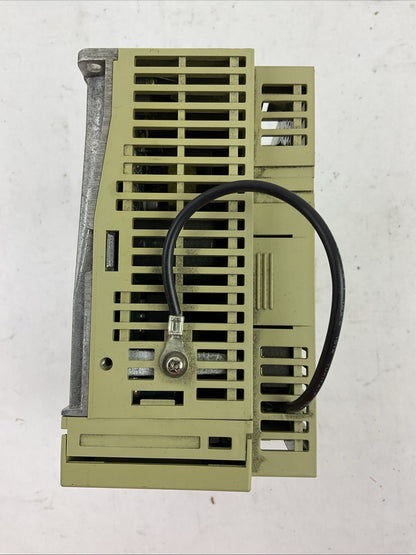 YASKAWA SGDH-02AE SERVOPACK OUTPUT 3PH 0-230VAC 2.1A 0.2kW JUSP-NS100