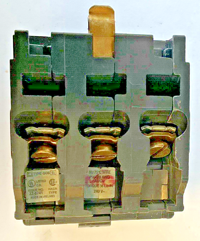 SQUARE D QOM320 CIRCUIT BREAKER 240VAC 22KA 3POLE 20A