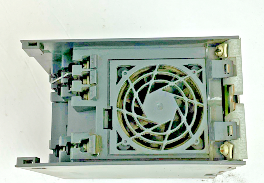 SIEMENS 6SE6440-2UD13-7AA1 FREQUENCY INVERTER MICRMASTER 440 VER. H01/2.21