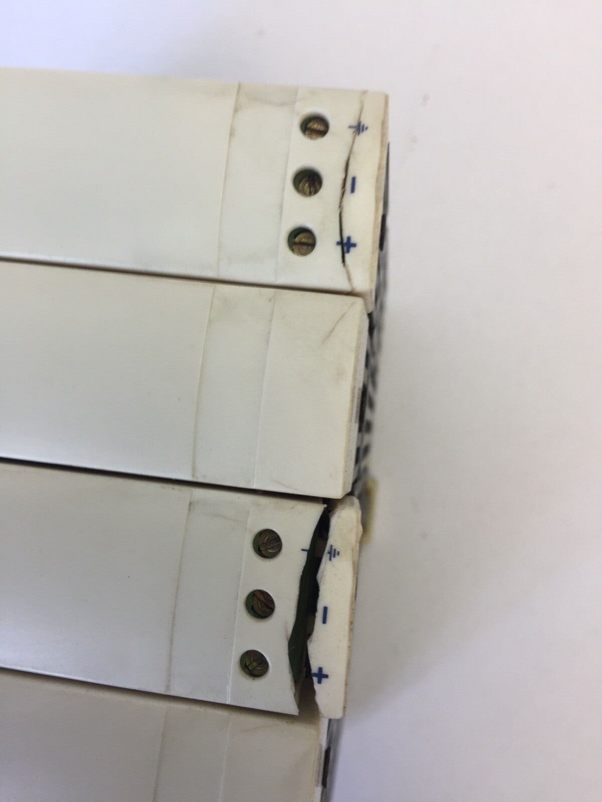 TELEMECANIQUE ABL7 RE2410 POWER SUPPLY MODULE INPUT 100-240VAC OUTPUT 24VDC