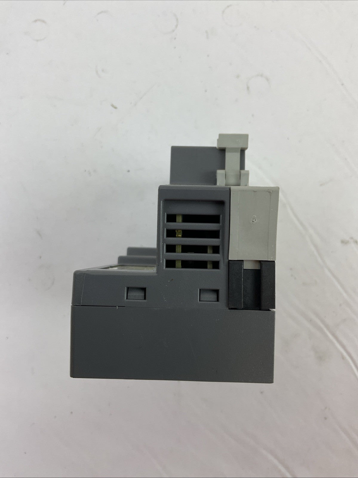 ALLEN BRADLEY 1734-AENT FW 3.010 SER A NETWORK ADAPTOR OUTPUT 5VDC 1A