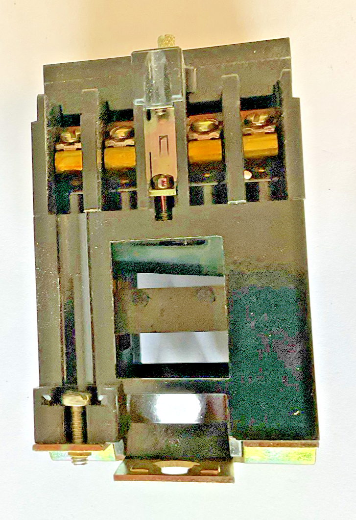 GENERAL ELECTRIC CR120B040** RELAY SER.A 600V W/O COIL****LOTOF2****