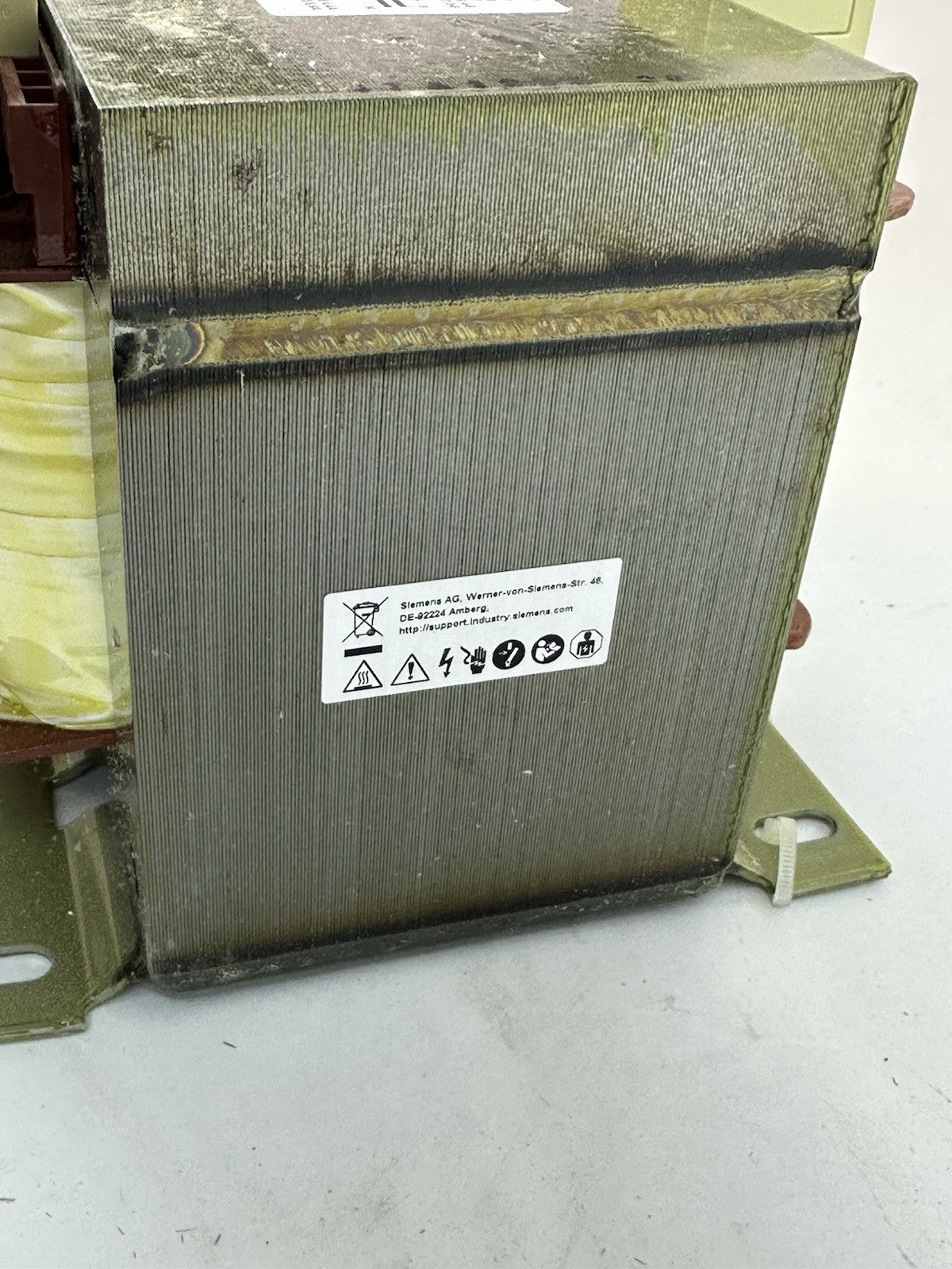 SIEMENS 4AM5742-8DD40-0FA0 1-5 KVA, MULTI TAP PRI. 208-550V SEC. 115V/230V 1PH