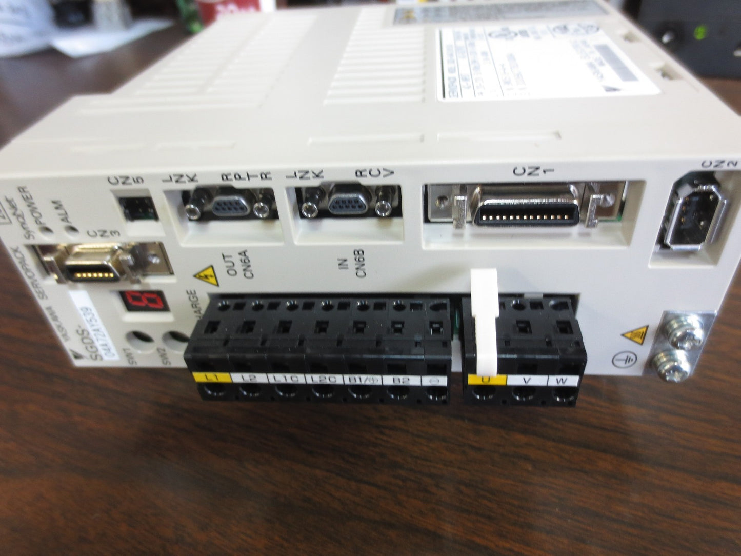 YASKAWA SGDS-04A72AY539 AC SERVOPACK OUTPUT: 0-23VAC, 0-300Hz 2.8A