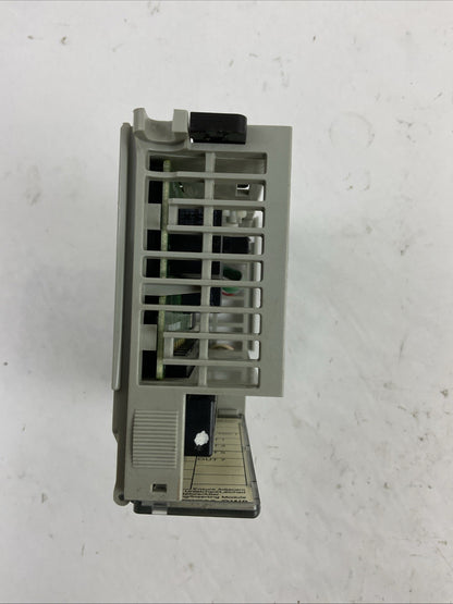 ALLEN BRADLEY 1769-OW8 SER B REV 1 F/W REV 2.1 8PT 5-265VAC 5-125VDC FORM A RELA