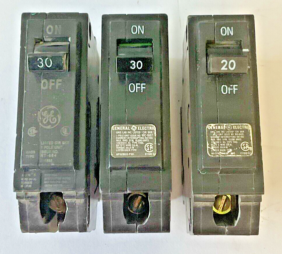 GENERAL ELECTRIC THQL1130 (2X), THQL1120 CIRCUIT BREAKER 120/240VAC**LOTOF3**