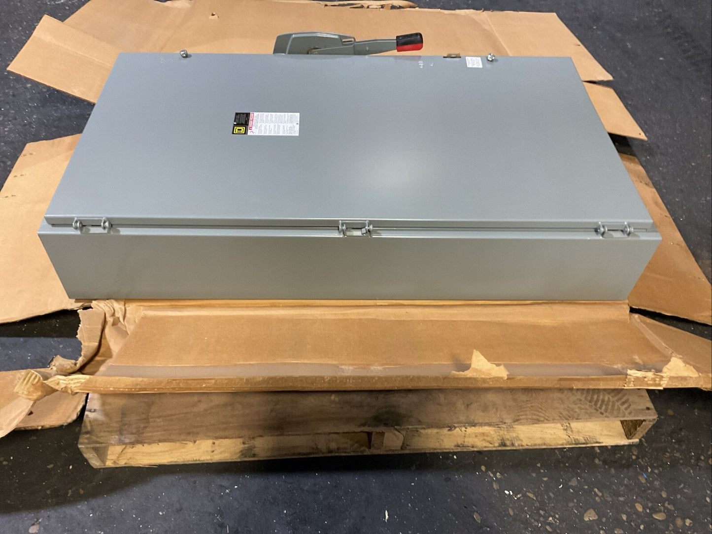SQUARE D HU365 SER E04  NON FUSIBLE 400AMP 600VAC 3PH 350HP 600VDC 50HP