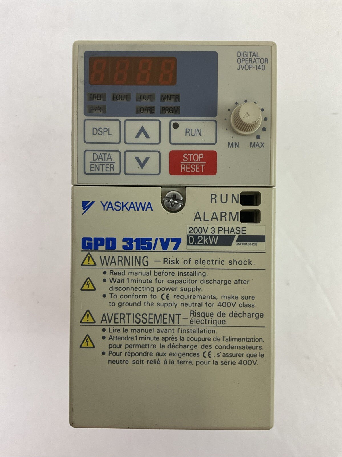 YASKAWA CIMR-V7AM20P4 AC DRIVE OUTPUT 3PH 0-230VAC 0-400HZ 3A INPUT 200-230VAC