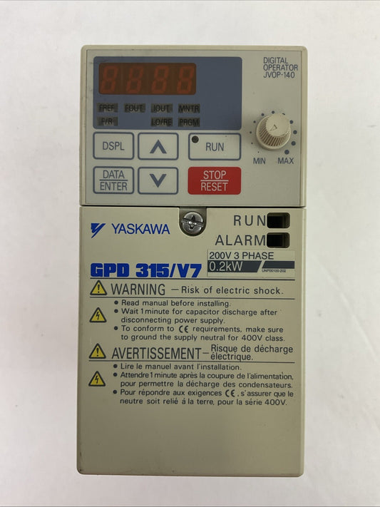 YASKAWA CIMR-V7AM20P4 AC DRIVE OUTPUT 3PH 0-230VAC 0-400HZ 3A INPUT 200-230VAC