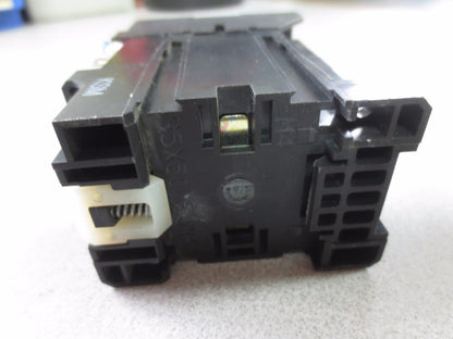 ALLEN-BRADLEY 100-A12NZ*3, Ser. B - CONTACTOR  600V 1/2-10HP