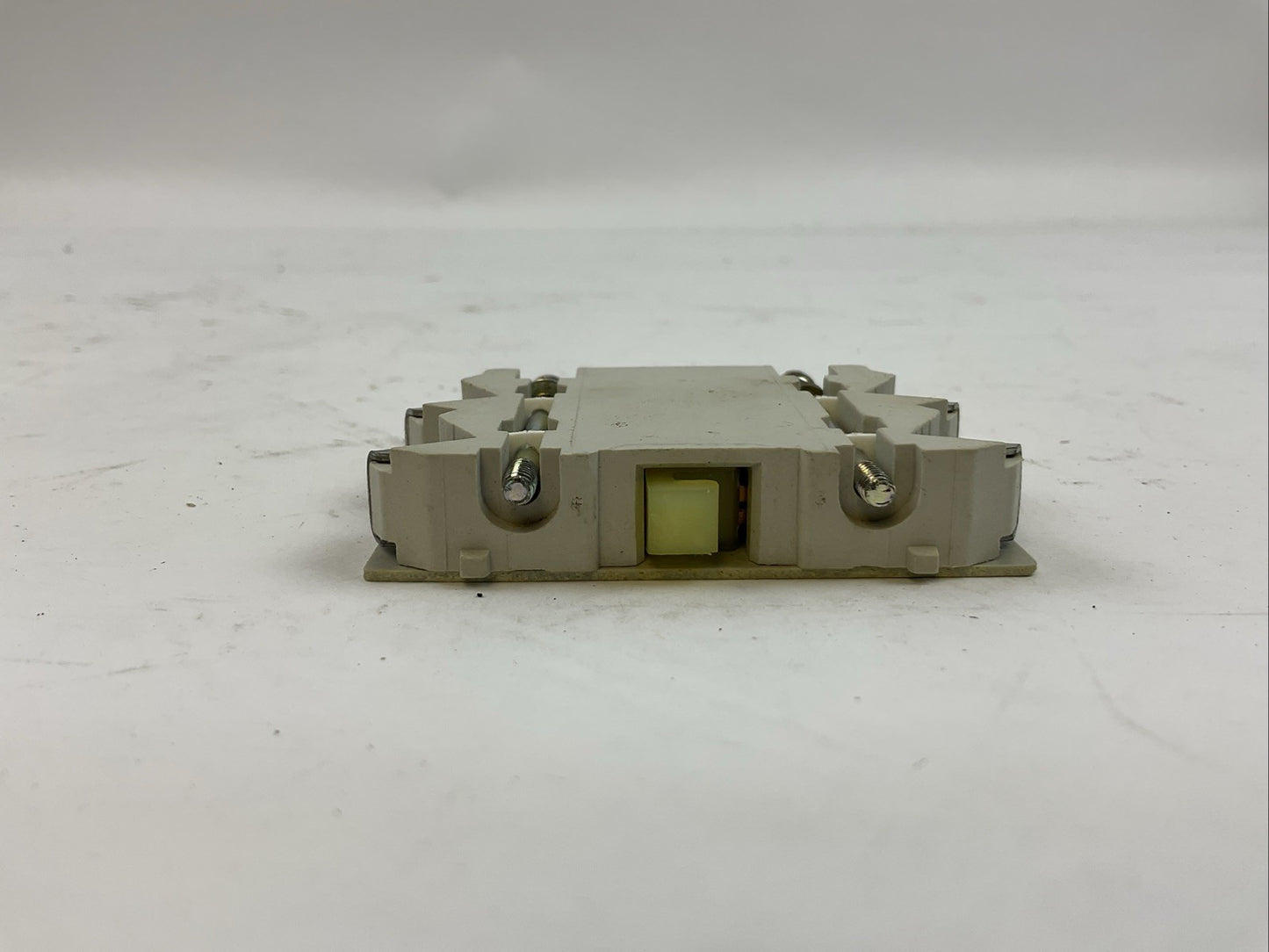 CUTLER HAMMER C320KGS22 SER A2 FREEDOM SERIES AUXILIARY CONTACTS 1 N.O-1 N.C.