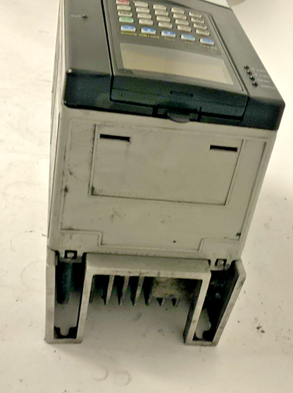 ALLEN BRADLEY 20AD3P4A0AYNNNC0 AC DRIVE POWER FLEX 70 SER A FW 5.001 2HP 3.8A