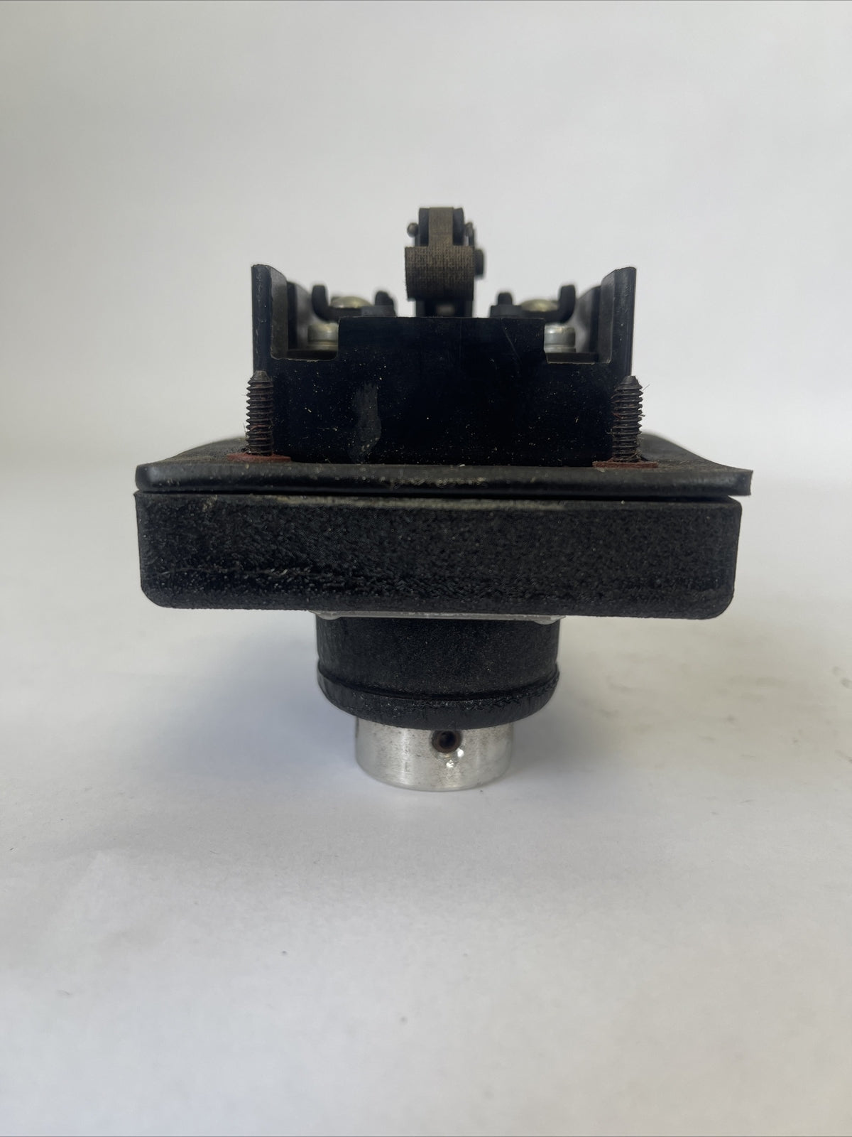 REES 3924 CONTROL PUSHBUTTON SWITCH OPEN CLOSE