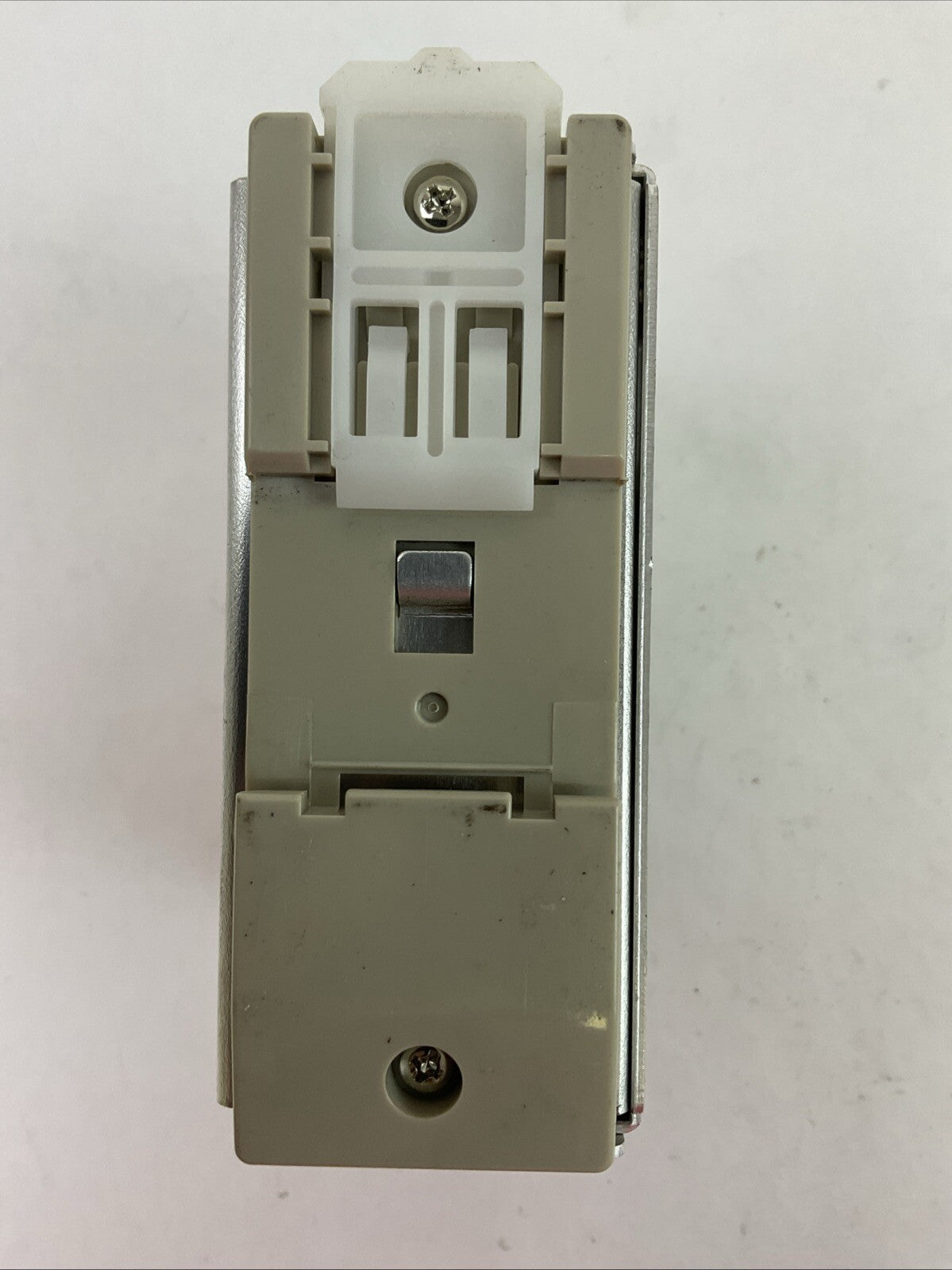 OMRON S8VS-12024 POWER SUPPLY OUTPUT 24VDC 5A INPUT 100-240VAC 50/60HZ 1.9A