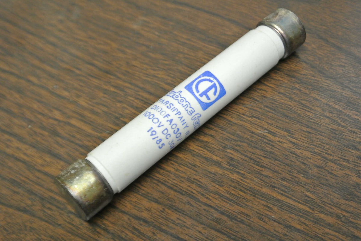 CARBONE FERRAZ D100FA030V / J-86281 FUSE / 30A / 1000VDC / NEW SURPLUS