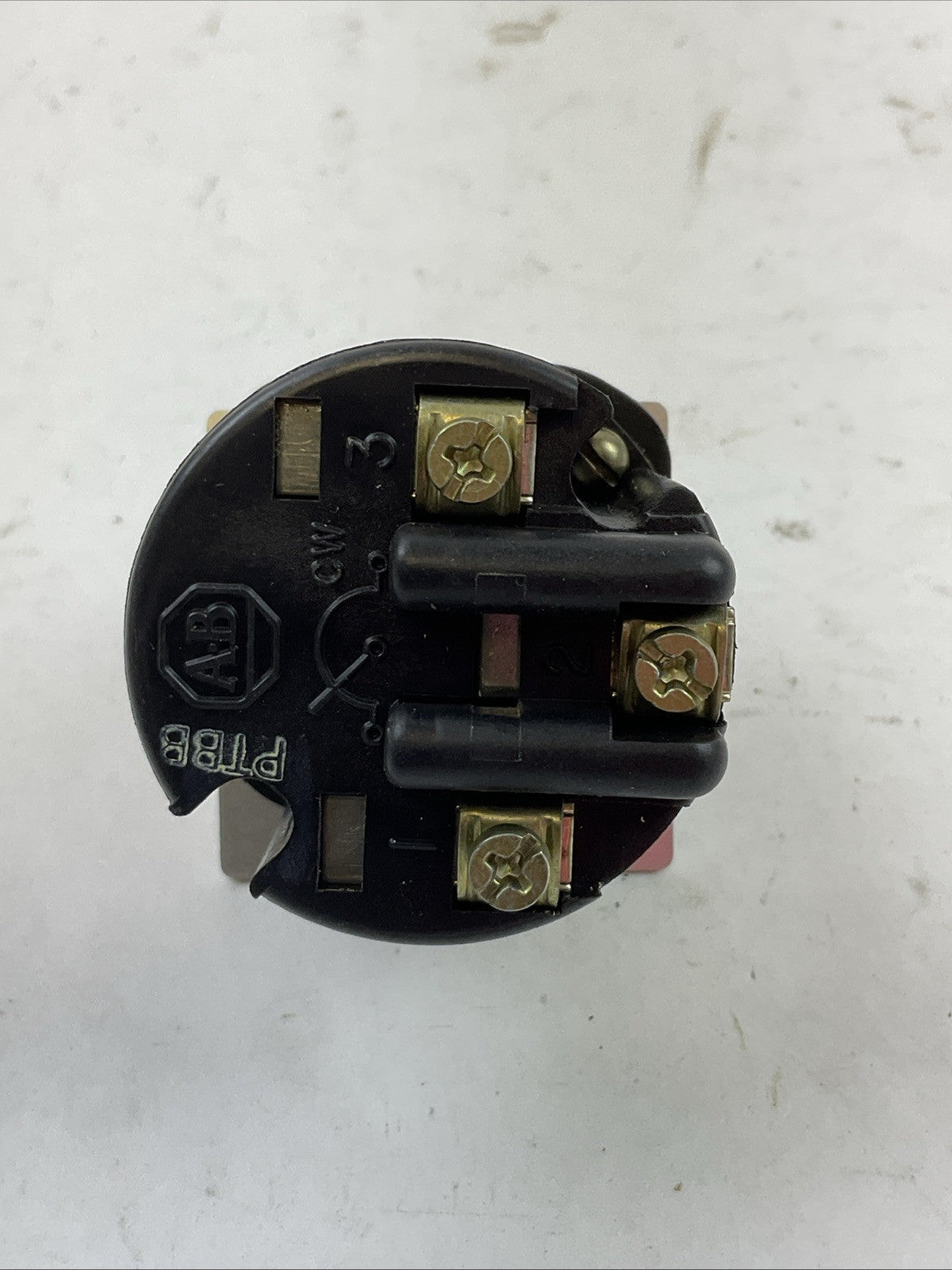 ALLEN BRADLEY 800T-U19 SER Q 300V AC/DC 2WATT SELECTOR SWITCH