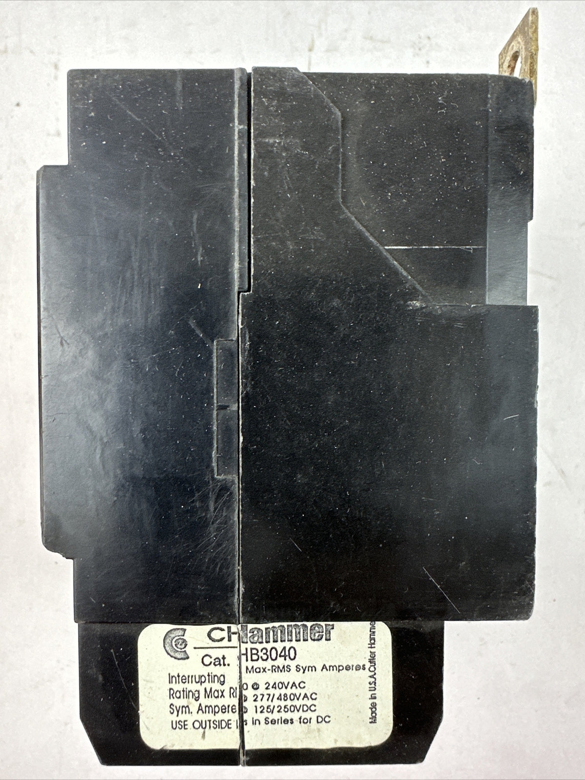 CUTLER HAMMER GHB3040 CIRCUIT BREAKER 3POLE 40AMP 277/480VAC 240VAC 125/250VDC