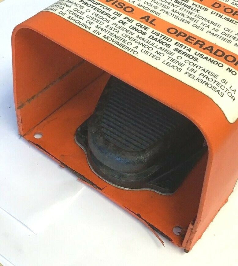 CLIPPER 635-S FOOT SWITCH 15A 250VAC W/ LINEMASTER GUARD 522-B14