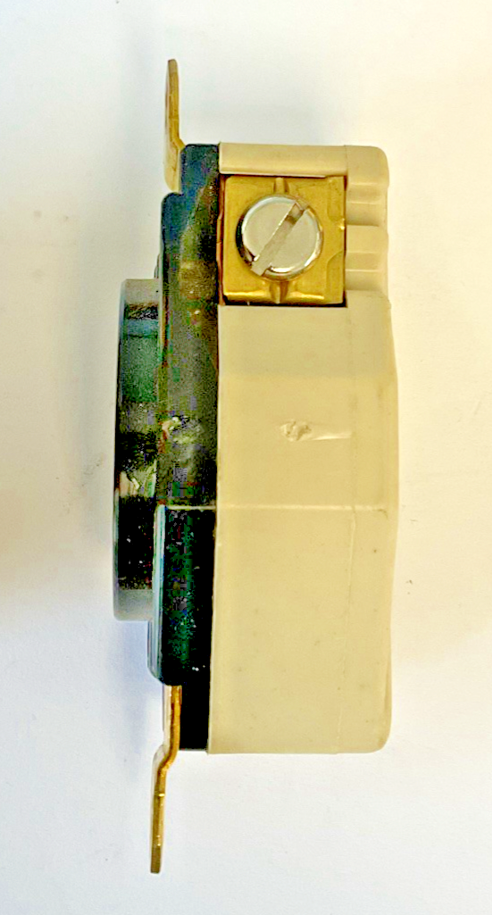 HUBBELL HBL2310 TWIST LOCK RECEPTACLE 20A 125VAC/DC 2POLES 3WIRE ***LOTOF2***