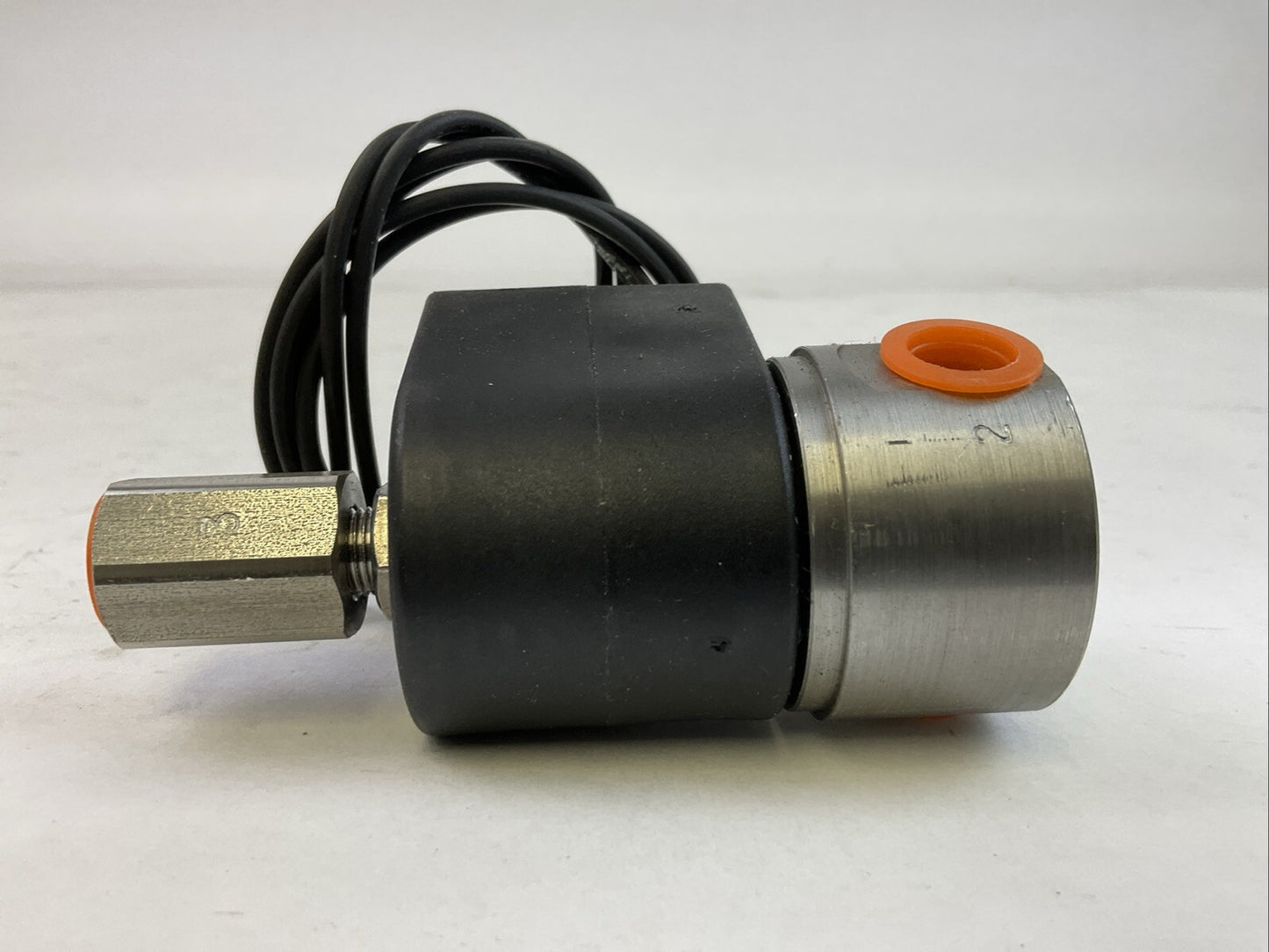 PARKER 71395SN2KNJ1N0C111B2 SOLENOID VALVE 24V 60HZ 860KPa 10WATTS 125PSI